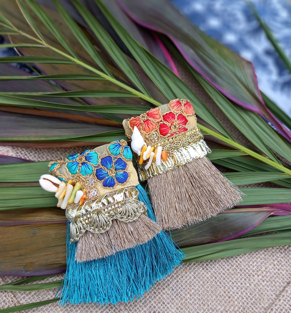 ハワイアン風ブローチ(ターコイズブルー色・フラガール風・バッグチャーム・珊瑚・貝殻・トロピカル・インド刺繍リボン) 8枚目の画像