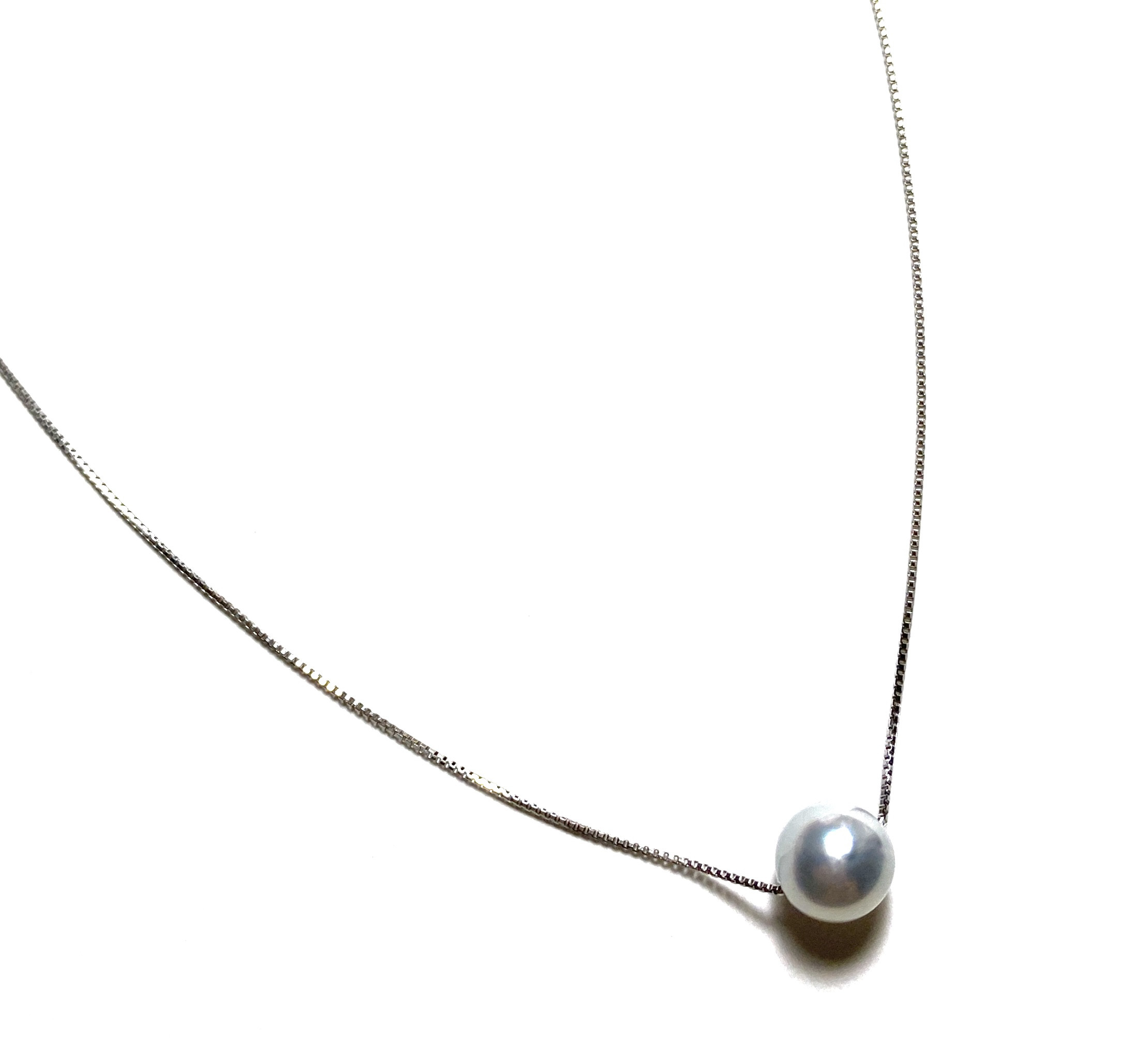 プラチナ製ナチュラルカラーパールネックレス