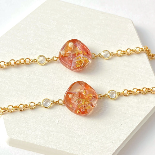 レジンブレスレット　お花　ヌーディ　ベージュアジャスター付き レジンブレスレット お花 ヌーディ ベージュアジャスター付き