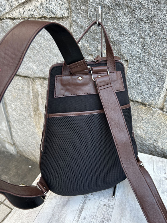 <50％OFFSALE> 【カードケース付き カラフルビーンズリュックR 】レザーリュック（本革) CHOCO 8枚目の画像