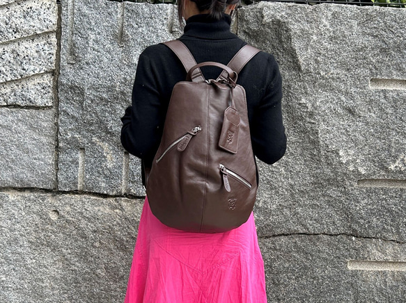 <50％OFFSALE> 【カードケース付き カラフルビーンズリュックR 】レザーリュック（本革) CHOCO 1枚目の画像