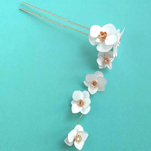 ディップアート作品 ピアス イヤリング かんざし ﾟ..: 金魚 尾びれ かんざし ディップアート ピアス 二本セット 和装