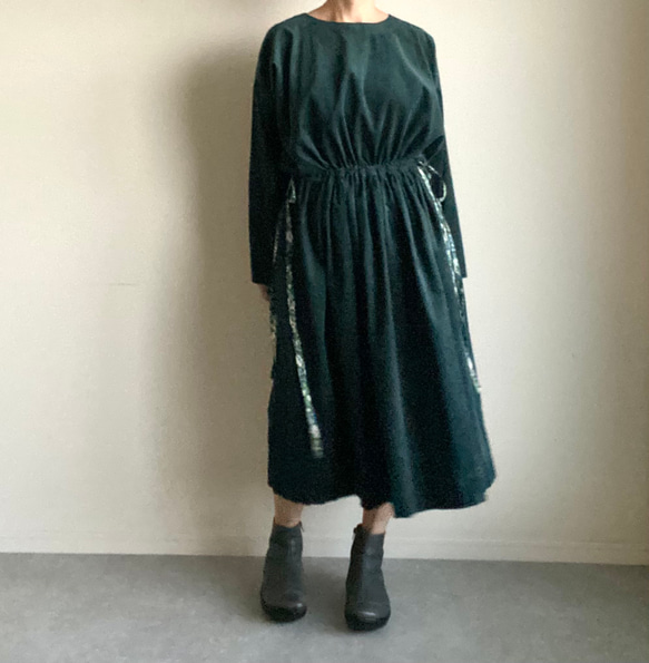 リバティリボンのコーデュロイワンピース ワンピース Atelier Raco 