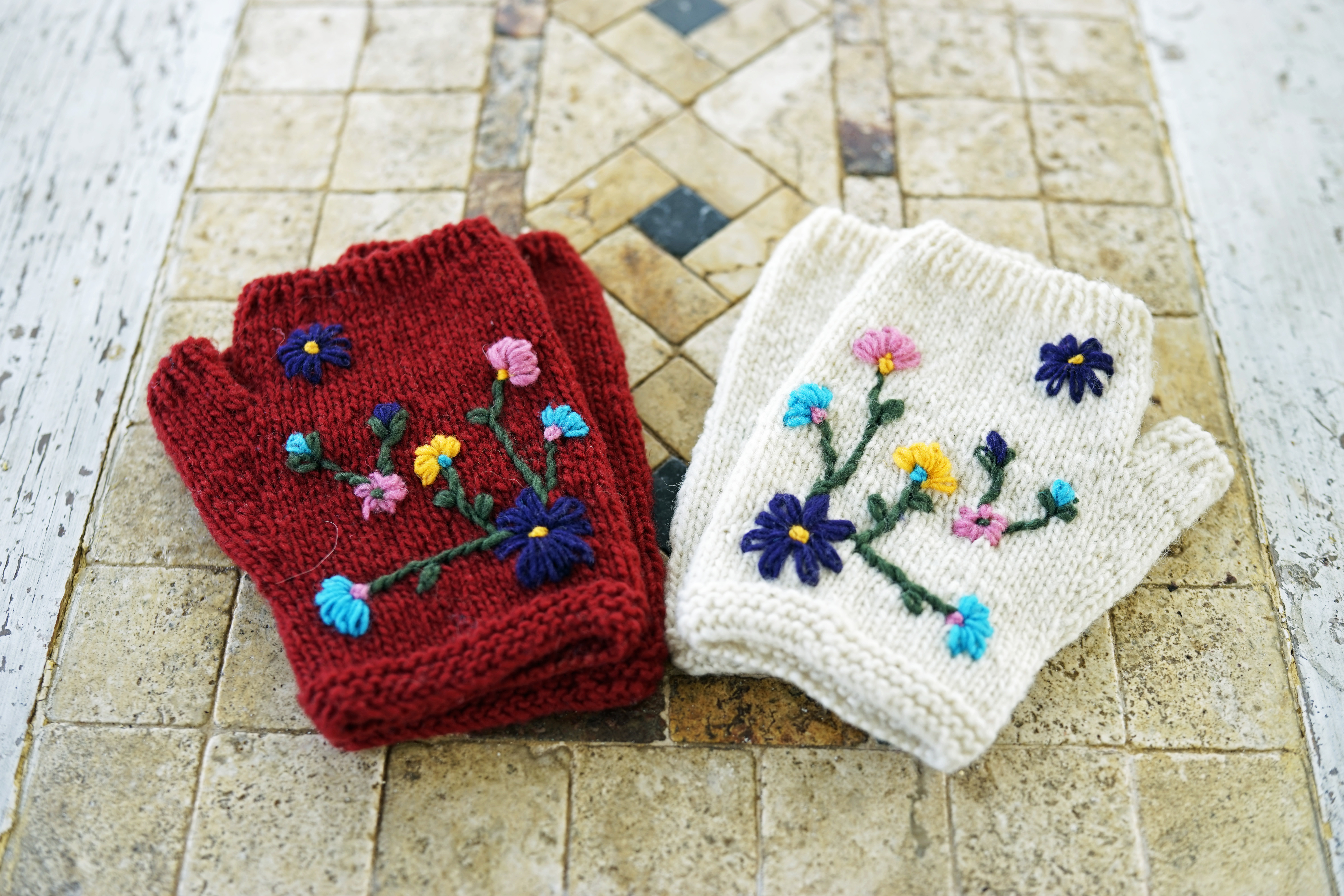 即納可】ウール・花刺繍手袋（NP-4022）・ペルーニット 手袋