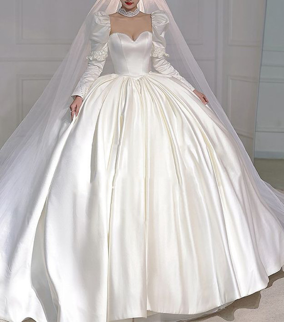 高級ウェディングドレスオーダーメイド 長袖 パフスリーブ 光沢