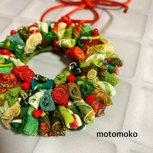 つまみ細工のリース つまみ細工】菱つまみのリース How to make kanzashi petals
