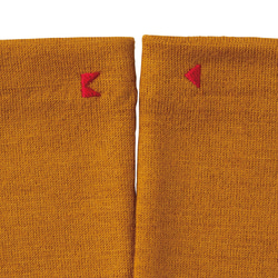 黄  冬 コーデ  やわらかい アームウォーマー 上質ウール100％ 伝統 手袋  送料無料 9枚目の画像