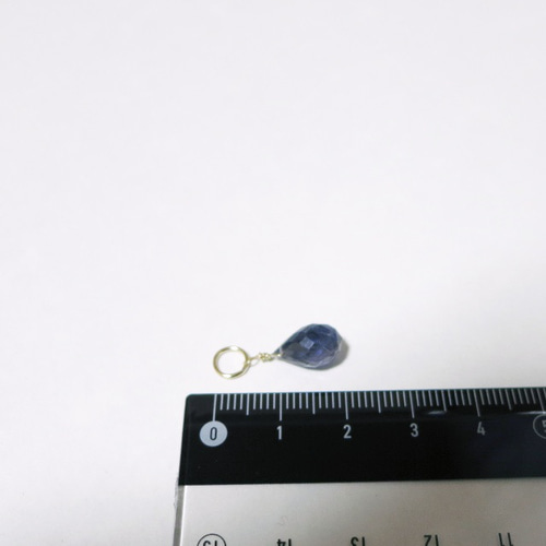 ペンダントトップ◇14kgfアイオライトドロップ・ネックレスチャーム