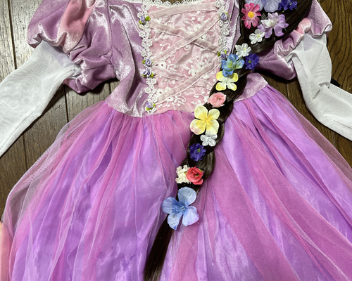ラプンツェルウィッグ　花付き Amazon.co.jp: ラプンツェル 髪長姫 耐熱 コスプレ ウィッグ wig