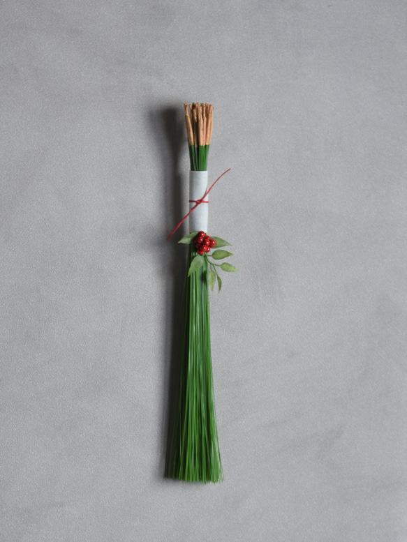 【S様専用ページ】お正月飾り　松葉のスワッグ（31cm）　アーティフィシャルフラワー　壁飾り　ver.2023 3枚目の画像