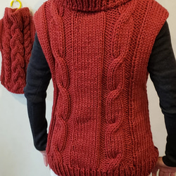 ワンちゃんとペアルック♪ざっくり！アラン模様の手編みセーター(赤) 5枚目の画像