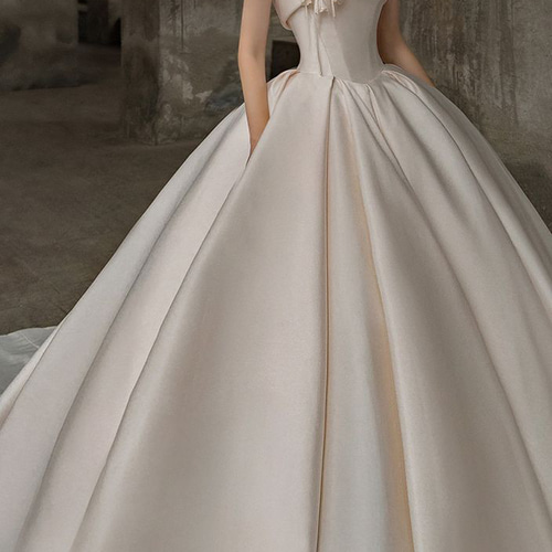 高級ウェディングドレスオーダーメイド 光沢サテンチューブトップ