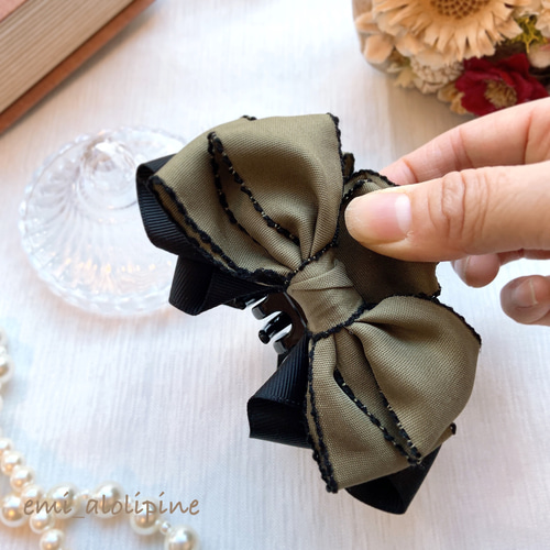 大人可愛い オシャレ バンスクリップ カーキ×ブラック ヘアクリップ  