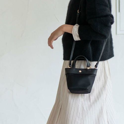 撥水ナイロン 本革 ミニショルダーバッグ 超軽量 2way トート 舟形