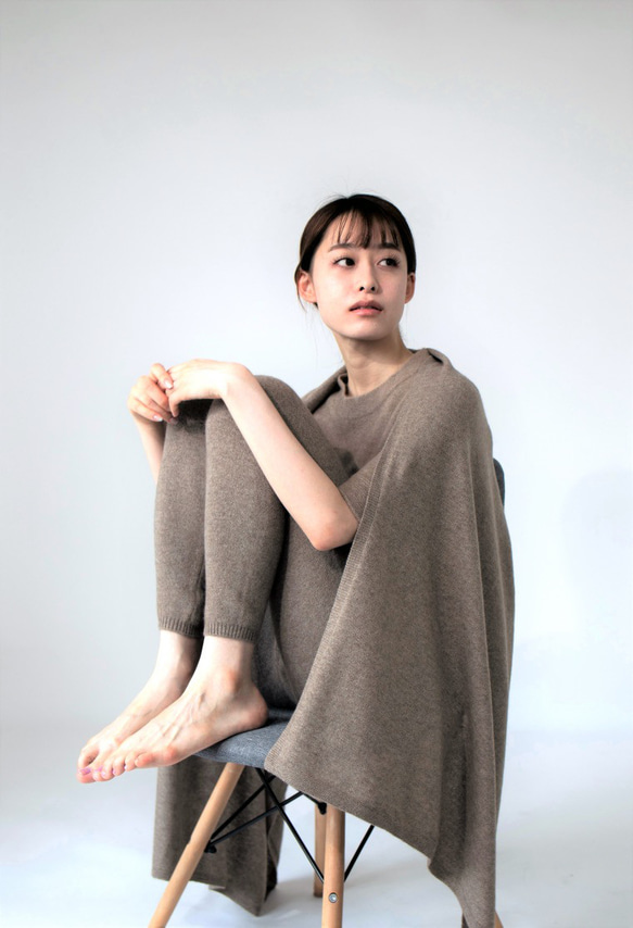 Pure cashmere stole / 大判ストール 200cm*80cm 6枚目の画像