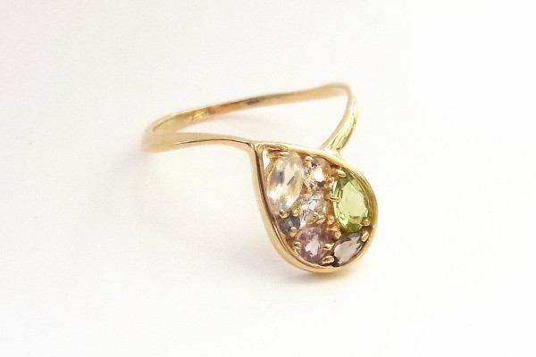 箱詰めペアシェイプ‐指輪