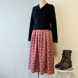 着物リメイク　ローズピンクの花柄スカート　A 1枚目の画像