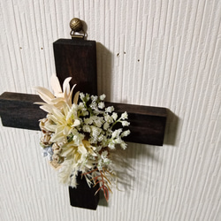 オイルステインなクロス型　十字架のウッド飾り＾＾エクリュ 3枚目の画像