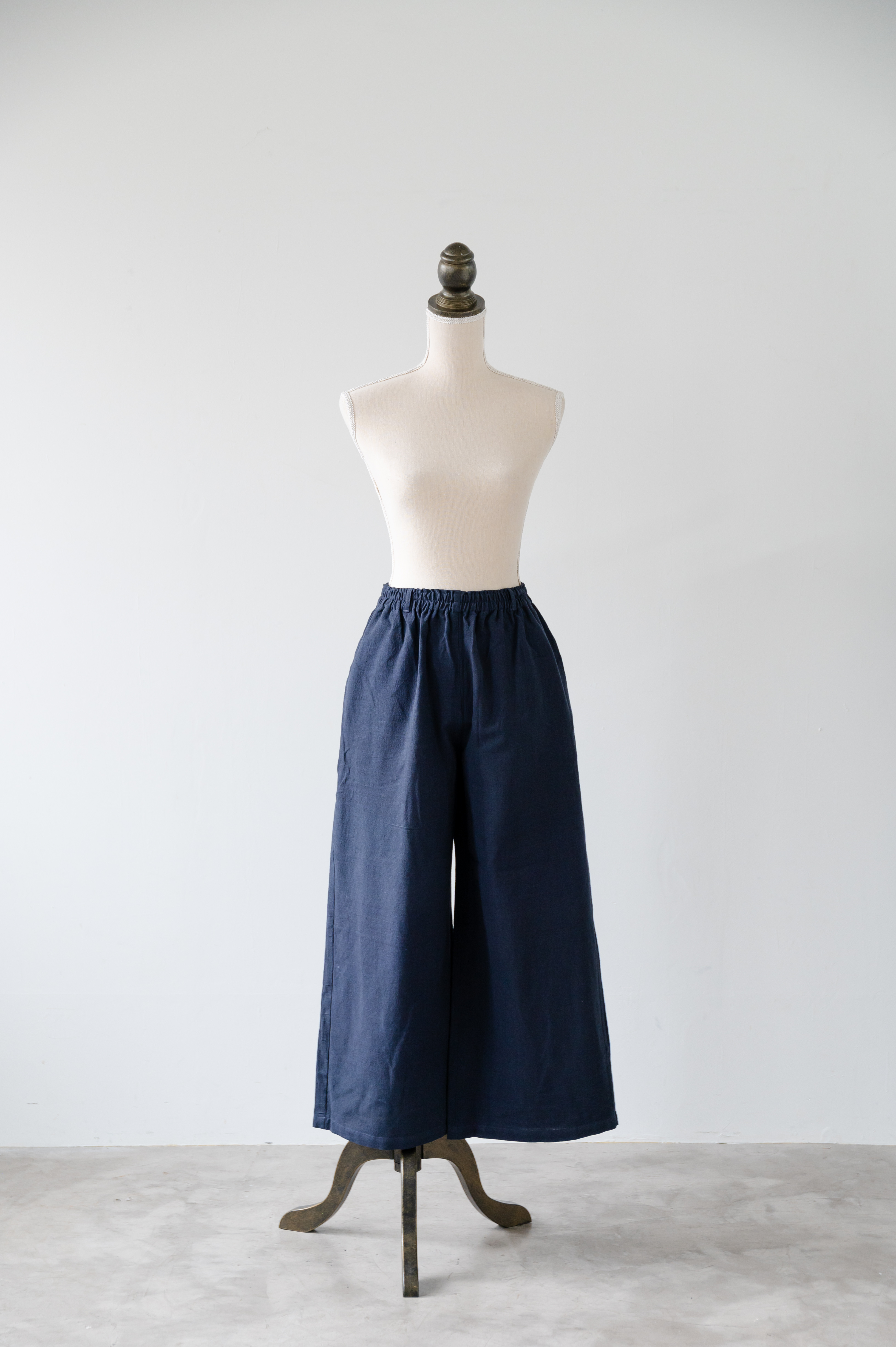 手紡ぎ手織りコットン　ワイドパンツ