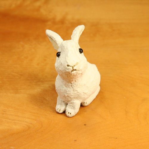 うさ子（うさぎ）陶芸作品 置物（陶 動物） その他置物 やすだ陶