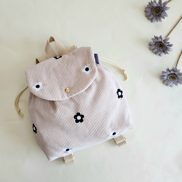 コーデュロイ×デイジー刺繍のベビーリュック 雑貨・その他 Wakukki 