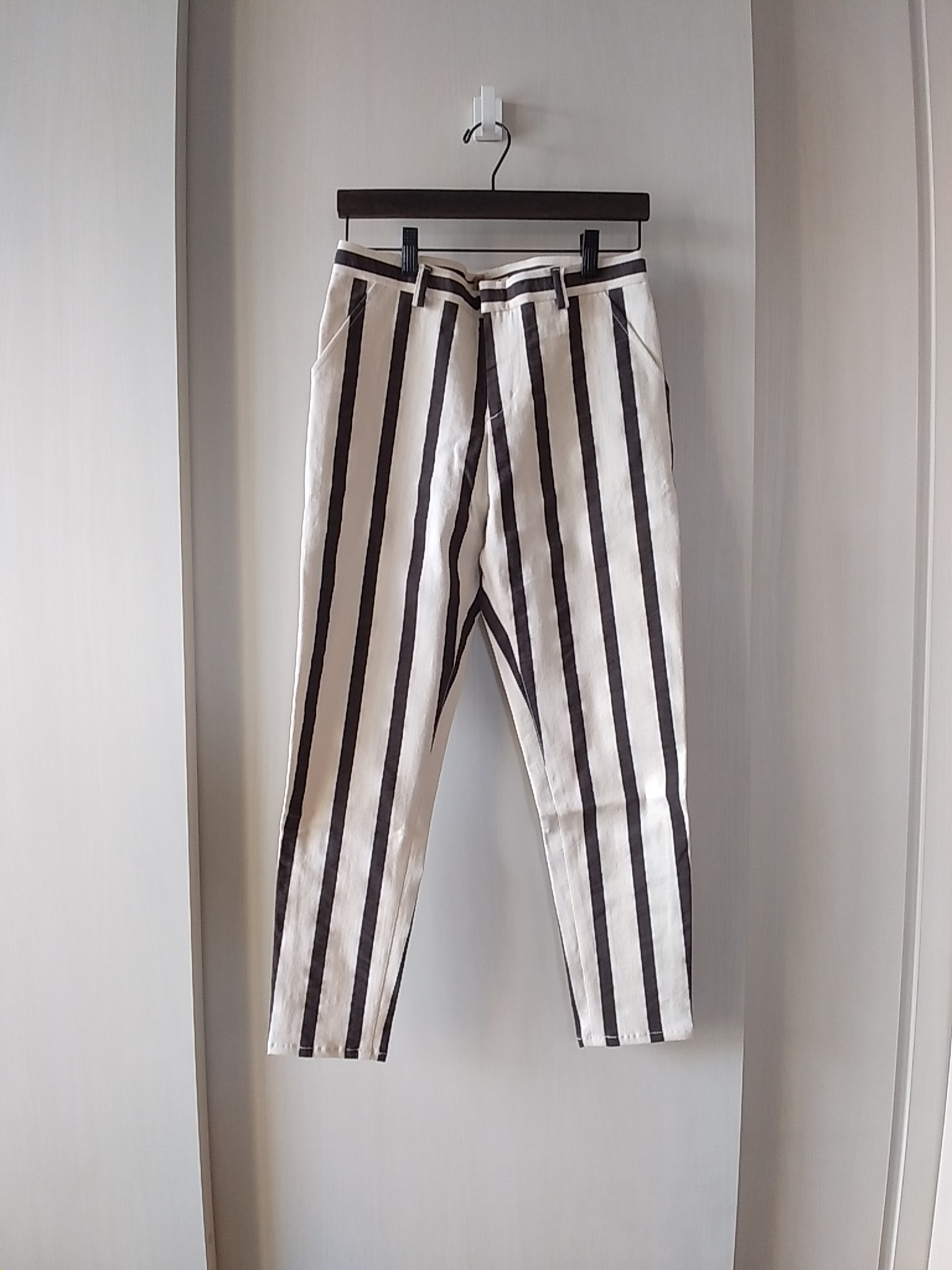 ストライプ柄ストレッチパンツ