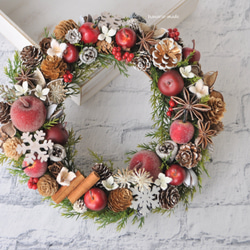 cr12　いろいろな林檎とスパイス・木の実のリース：冬リース　クリスマス　ベル　木の実　雪の結晶　りんご　 6枚目の画像