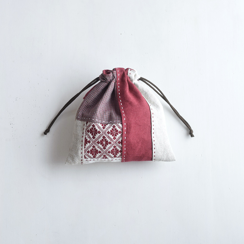 ヌビ生地♡刺繍巾着バック/生成り×合皮 りんご狩り ヌビ生地♡刺繍巾着バック/生成り×合皮 りんご狩り バッグ
