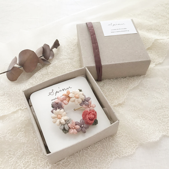 刺繍　ブローチ　ハンドメイド【シーズとお花畑】 刺繍 ブローチ ハンドメイド【シーズとお花畑】 Shim.Craft シム