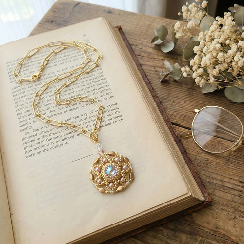 2way/長さ調節自在】煌めくスワロフスキーとヴィンテージ風レースの