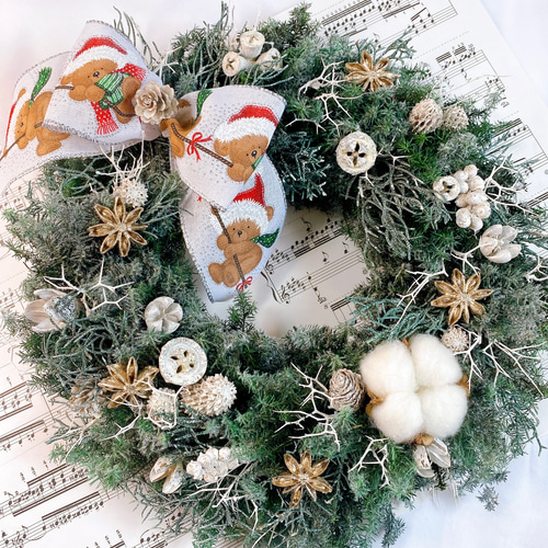 三日月リース☆クリスマスリース☆玄関リース☆サンタ☆フラワーリース