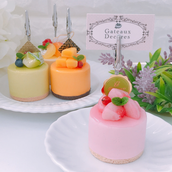 カットピーチ　ムースケーキ　メモスタンド　 フェイクスイーツ☆ スイーツデコ ☆クレイケーキ☆メモススタンド☆桃☆ムース 5枚目の画像