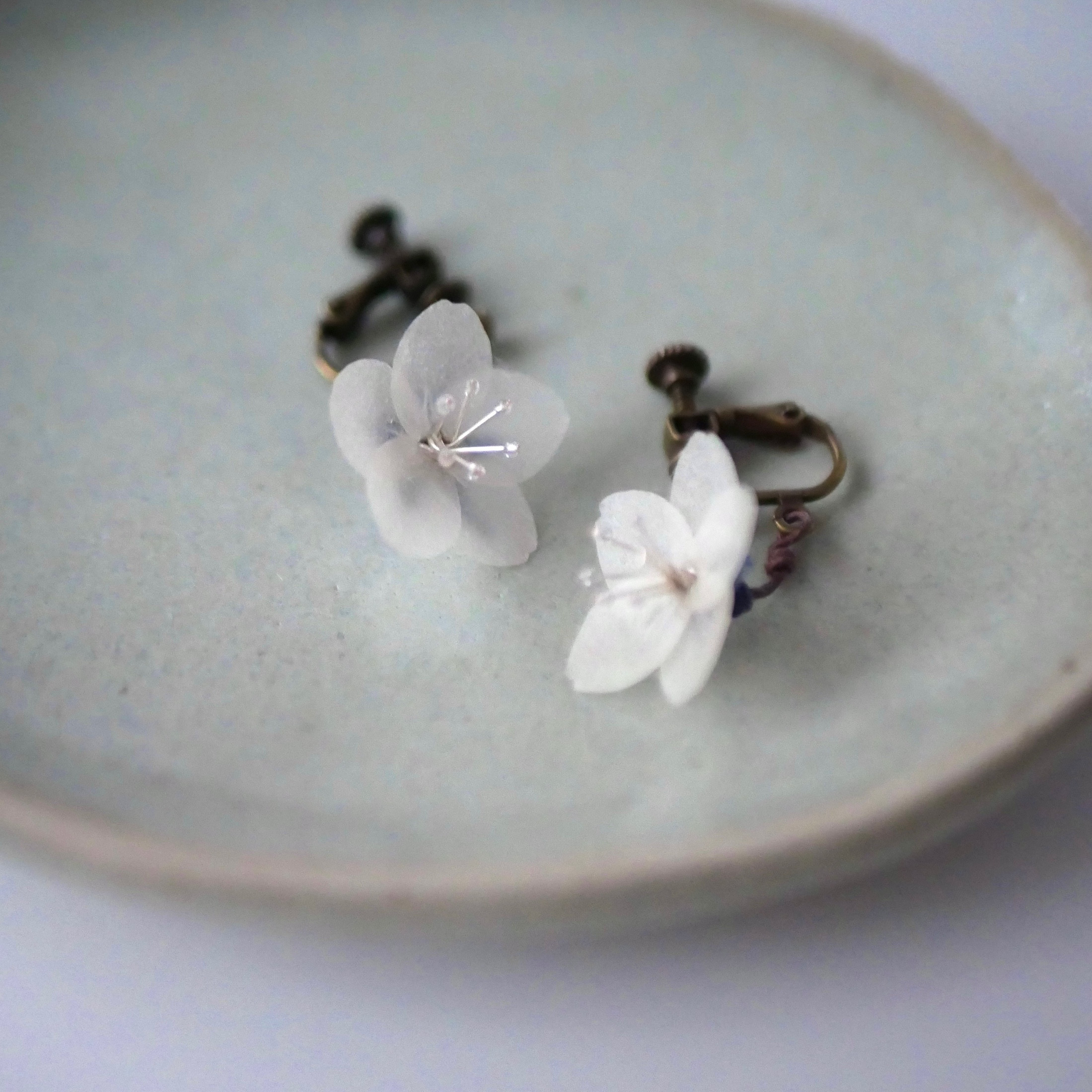 和紙の花「大和の桜」朧夜（一輪） イヤリング／ピアス 　桜ハンドメイド2025