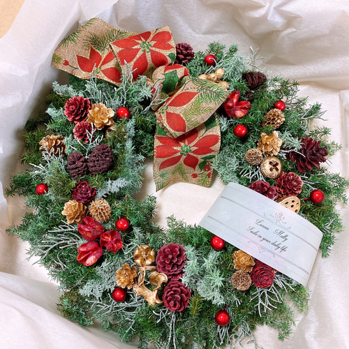 クリスマスリース 赤と緑のアレンジメント