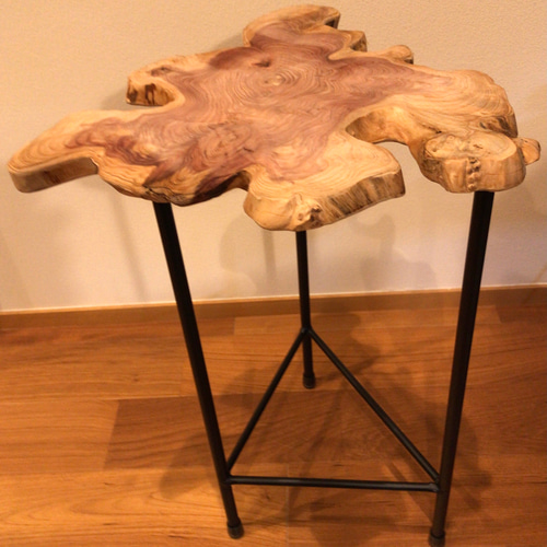 イブキとアイアンのサイドテーブル 植物棚 インテリア リビング・玄関