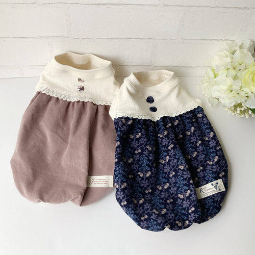 ♡小型犬服♡ハンドメイド♡紫陽花コサージュワンピース♡ブルー 犬服【SS】バルーンワンピース(紺色コーデュロイ小花柄) ペット