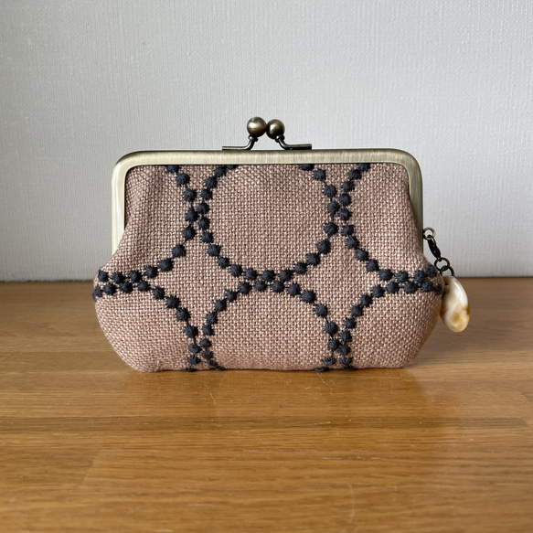 ハンドメイドミナペルホネン刺繍生地使用のがま口バック希少柄