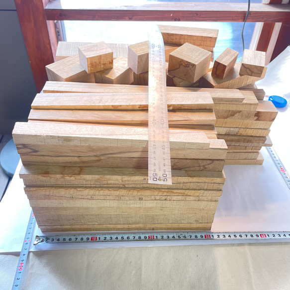 樫 乾燥材 端材 平 角 ブロック20kg(Ｅ2101)杭 DIY木工 彫刻 大工道具 柄 ばち ヌンチャク 拍子木 9枚目の画像