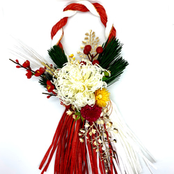 福福＊。糸菊・アナスタシアの紅白のしめ縄飾り。＊ 3枚目の画像