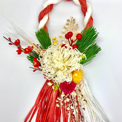 福福＊。糸菊・アナスタシアの紅白のしめ縄飾り。＊ 1枚目の画像