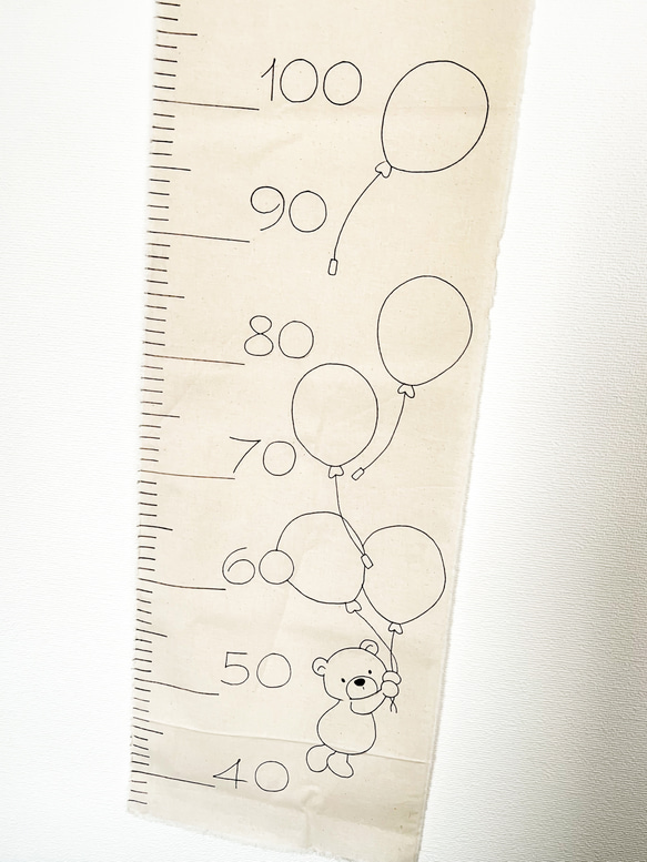 【新年度おすすめ】身長計タペストリー　身長計　背くらべ　子供の成長記録　イラストタペストリー　くま　ふうせん　ファミリー 9枚目の画像