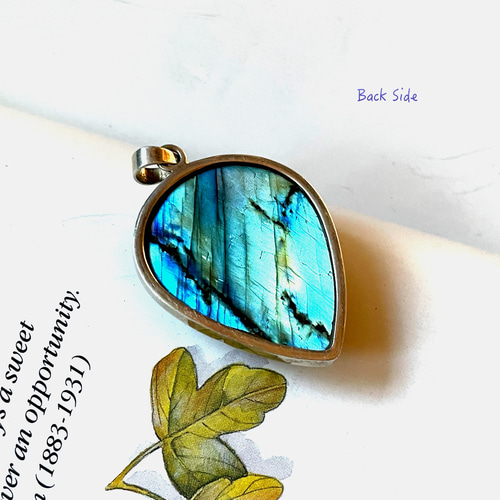Sv925】* StoneArt* Mystic Color・・・ ”ラブラドライトBigペンダント 