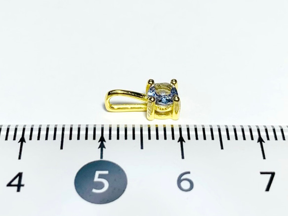 【天然石ペンダントトップ】タンザナイト 4mm　18KGP製　ネックレス　ハンドメイド素材 4枚目の画像