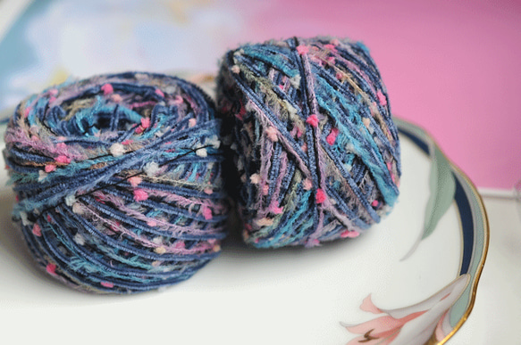 引きそろえ糸 ファーとポンポン ネイビー 毛糸 染めいと 通販 15058053