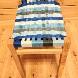 西欧風手編みお洒落スツール　木製椅子・木製スツール・椅子・いす・スツール・無垢材・天然木 2枚目の画像