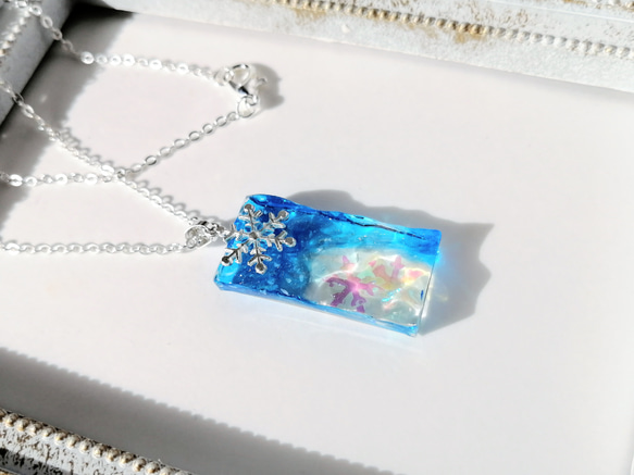 雪の結晶ネックレス / 海 / レジン / 波 / 水面 / クリスマス