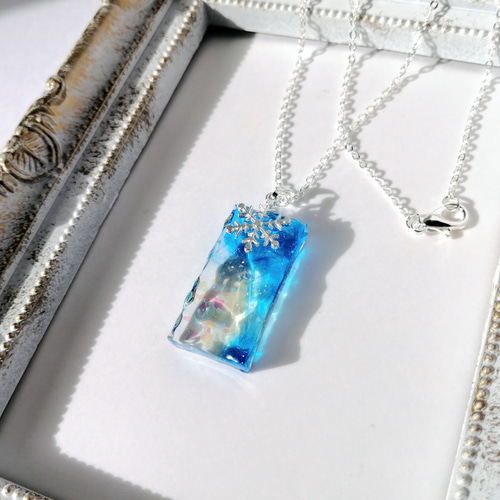 雪の結晶ネックレス / 海 / レジン / 波 / 水面 / クリスマス