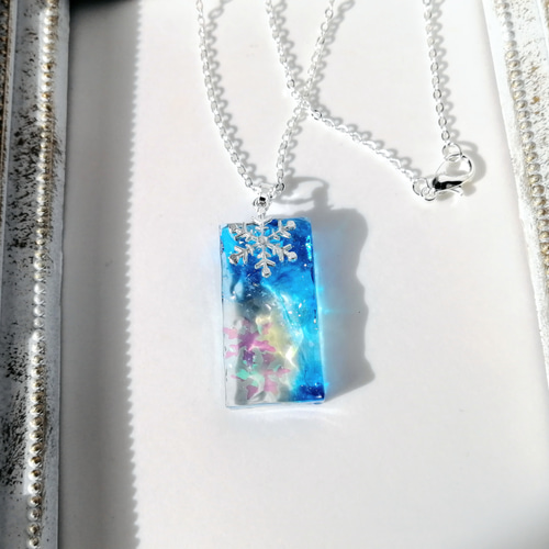 雪の結晶ネックレス / 海 / レジン / 波 / 水面 / クリスマス