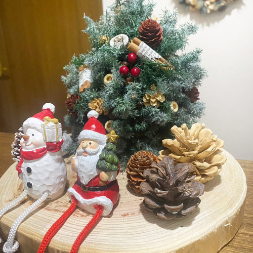 クリスマスツリー 足ぶらサンタとスノーマン プリザーブドフラワー と