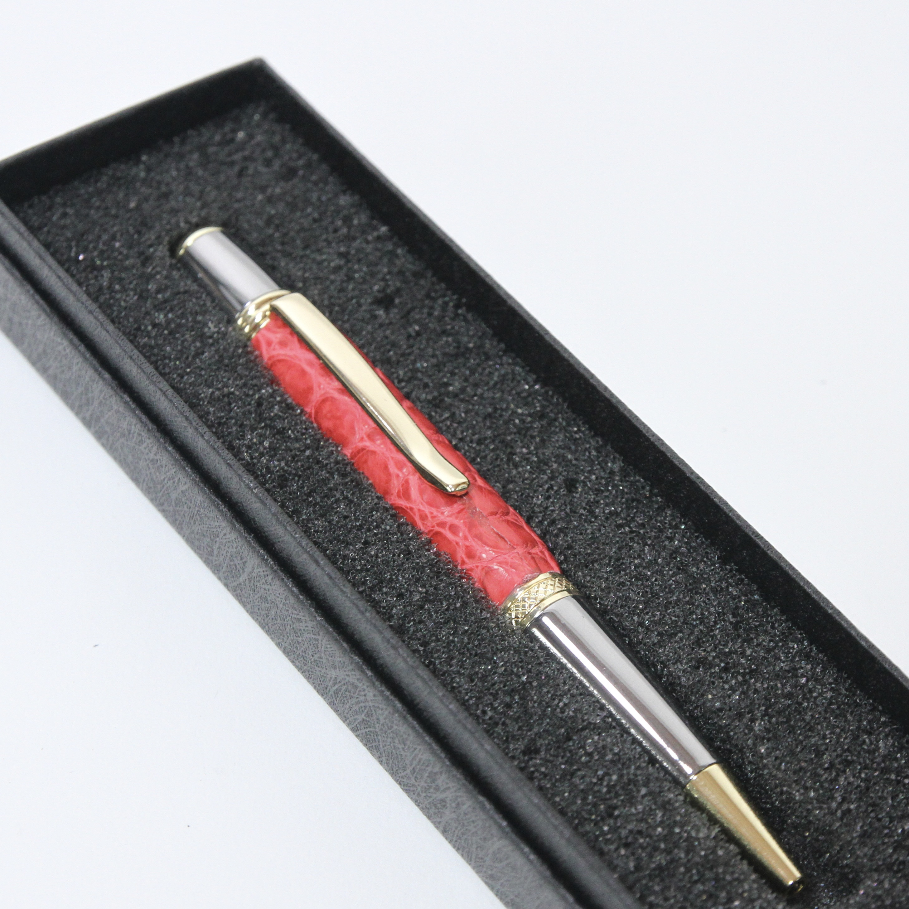 クロコ　ツイスター式ボールペン　クロコ　レッド